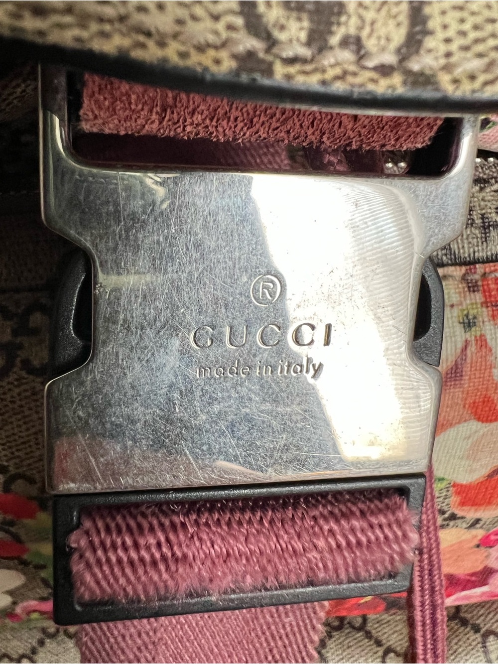 Gucci GG Supreme Floral Canvas Backpack in Pink and Green - Picture 3 of 9